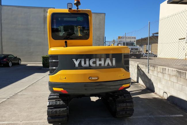 Мини-экскаватор Yuchai YC60-9